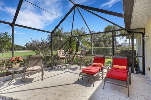 318 Burning Tree DR, Naples, FL 34105