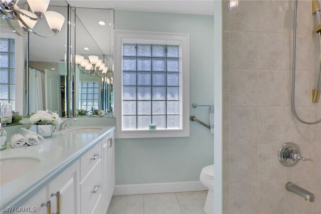 318 Burning Tree DR, Naples, FL 34105