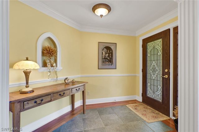 318 Burning Tree DR, Naples, FL 34105