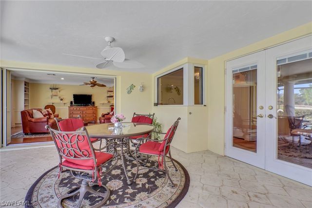 318 Burning Tree DR, Naples, FL 34105