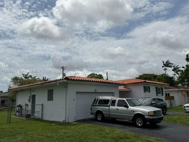 1490 Ludlam Dr, Miami Springs, FL 33166