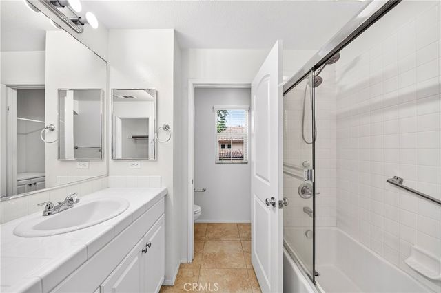 136 Hedge Bloom, Irvine, CA 92618