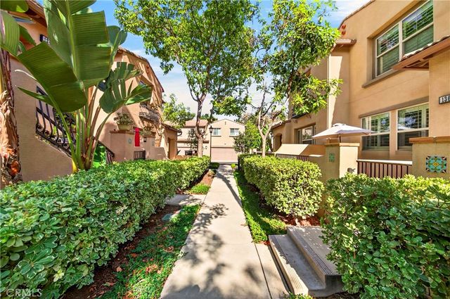 136 Hedge Bloom, Irvine, CA 92618