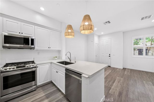 136 Hedge Bloom, Irvine, CA 92618