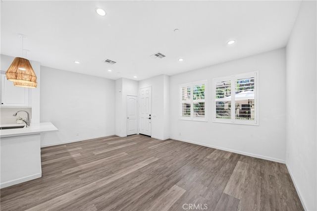 136 Hedge Bloom, Irvine, CA 92618