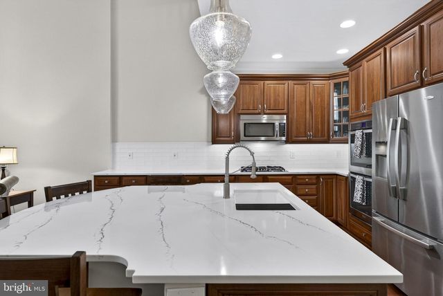 23012 WEYBRIDGE SQ, Brambleton, VA 20148