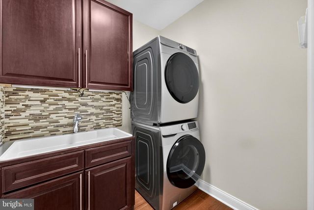 23012 WEYBRIDGE SQ, Brambleton, VA 20148