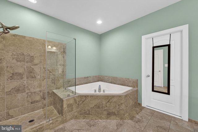 23012 WEYBRIDGE SQ, Brambleton, VA 20148