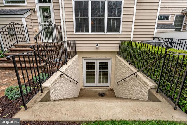 23012 WEYBRIDGE SQ, Brambleton, VA 20148