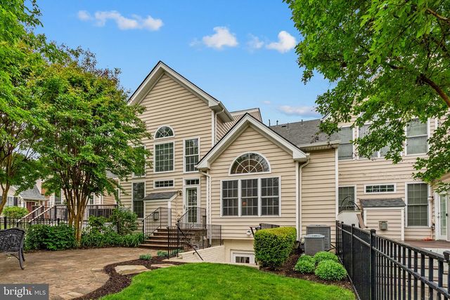 23012 WEYBRIDGE SQ, Brambleton, VA 20148
