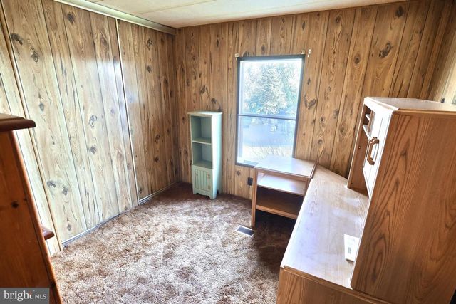 2121 STAUFFER RD, Seven Valleys, PA 17360