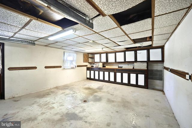 2121 STAUFFER RD, Seven Valleys, PA 17360