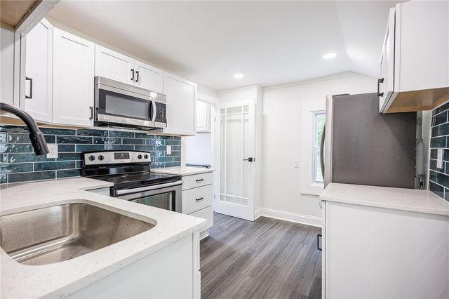33 Mount Vernon Avenue, Rochester, NY 14620