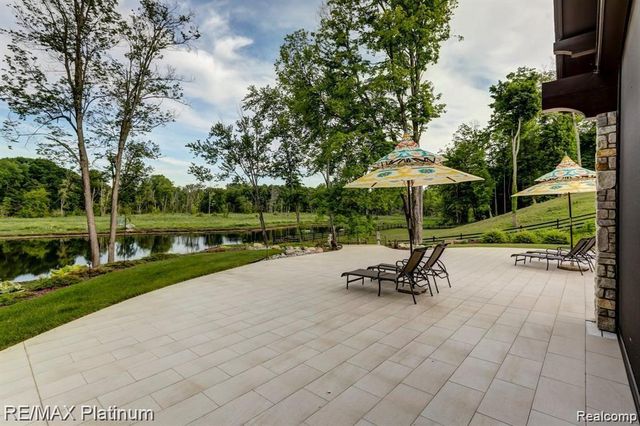 1286 Gray Fox Court, Howell, MI 48843