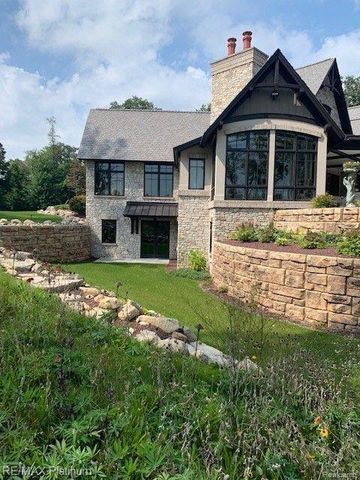 1286 Gray Fox Court, Howell, MI 48843