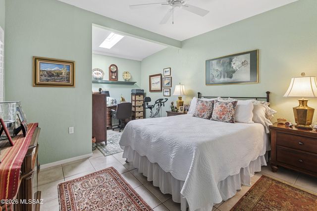 940 W Rio Magdalena, Green Valley, AZ 85614