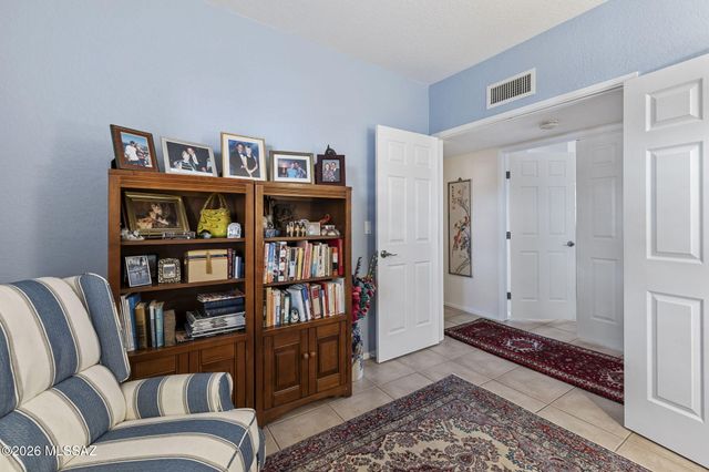 940 W Rio Magdalena, Green Valley, AZ 85614