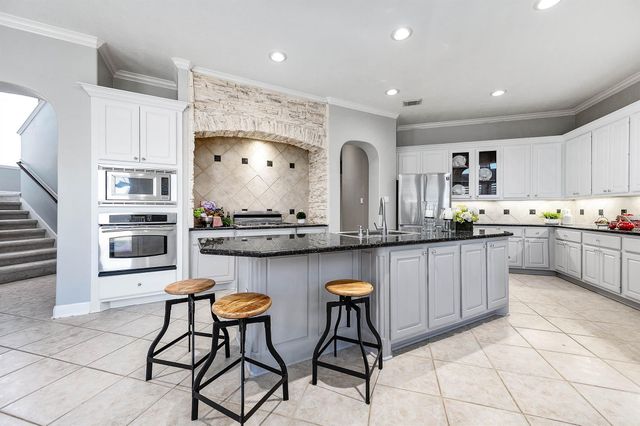 15114 Beech Fork, Sugar Land, TX 77498