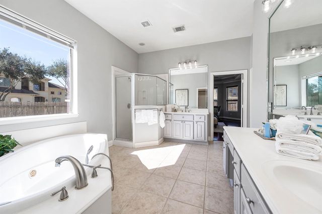 15114 Beech Fork, Sugar Land, TX 77498