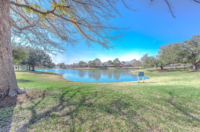 15114 Beech Fork, Sugar Land, TX 77498