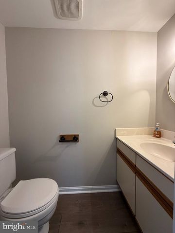 937 BREAKWATER DR, Annapolis, MD 21403