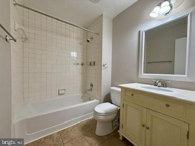 937 BREAKWATER DR, Annapolis, MD 21403