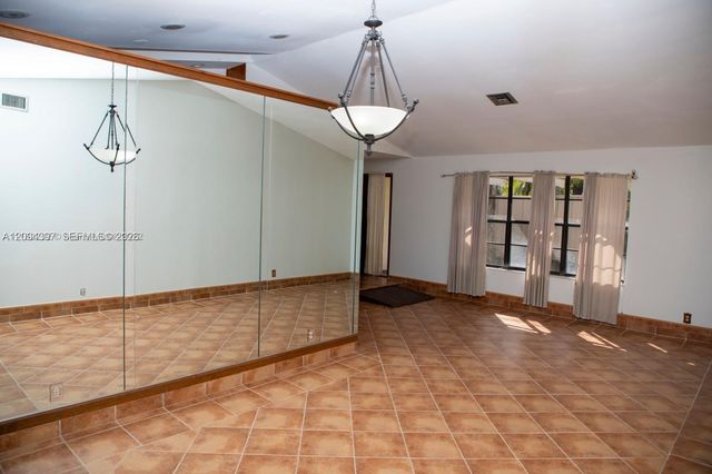 1060 NW 110th Lane 1060, Coral Springs, FL 33071