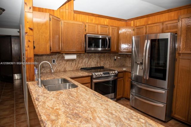 1060 NW 110th Lane 1060, Coral Springs, FL 33071