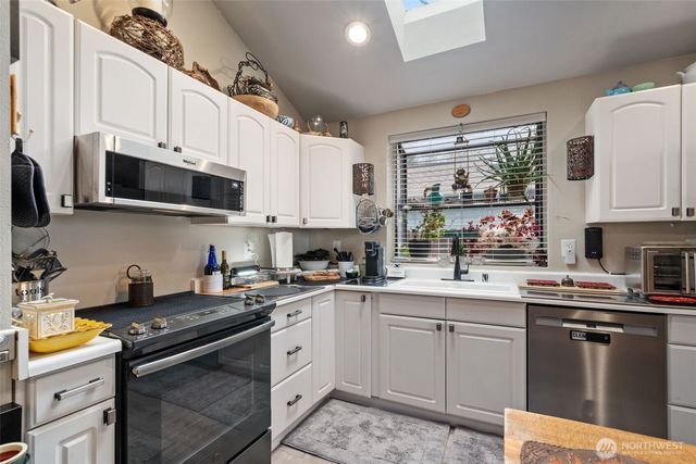 18949 Harris Avenue NE, Suquamish, WA 98392