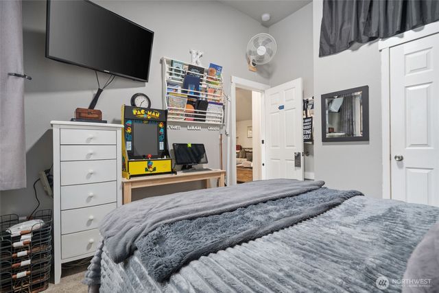 18949 Harris Avenue NE, Suquamish, WA 98392