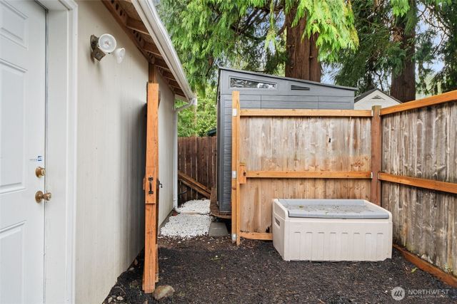 18949 Harris Avenue NE, Suquamish, WA 98392