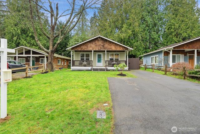 18949 Harris Avenue NE, Suquamish, WA 98392