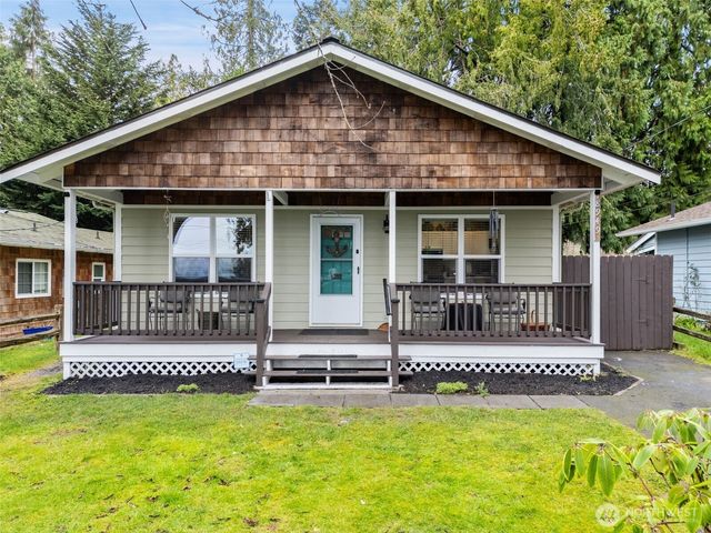 18949 Harris Avenue NE, Suquamish, WA 98392