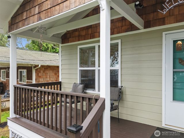 18949 Harris Avenue NE, Suquamish, WA 98392