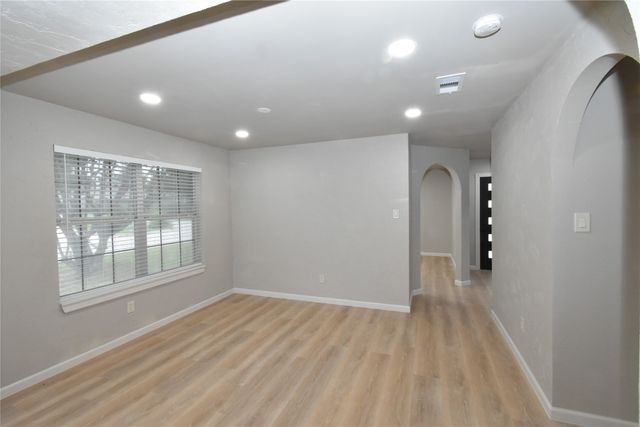 311 Stell Avenue, Mansfield, TX 76063