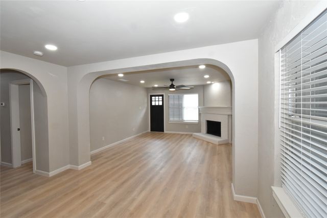 311 Stell Avenue, Mansfield, TX 76063
