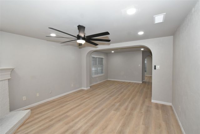 311 Stell Avenue, Mansfield, TX 76063