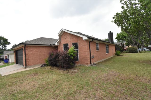 311 Stell Avenue, Mansfield, TX 76063