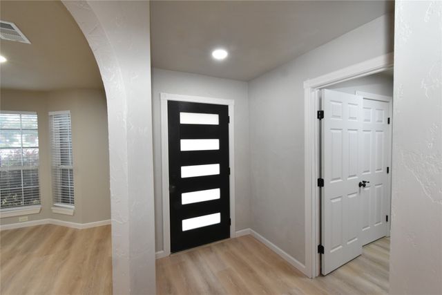 311 Stell Avenue, Mansfield, TX 76063
