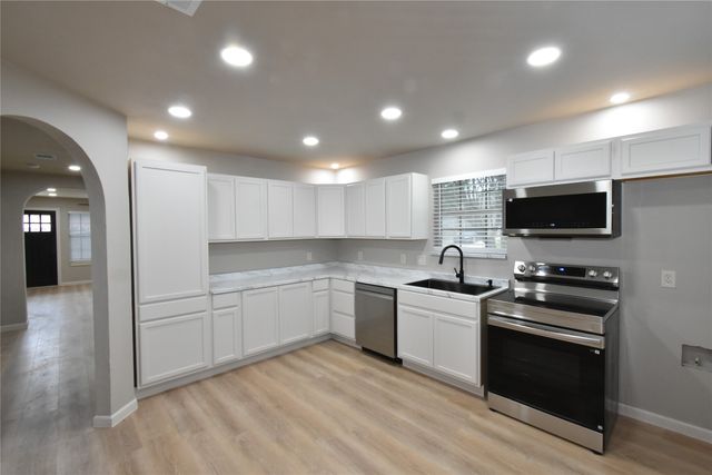 311 Stell Avenue, Mansfield, TX 76063