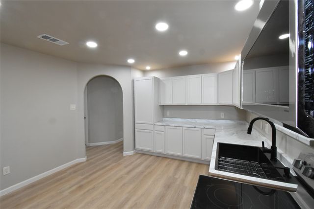311 Stell Avenue, Mansfield, TX 76063