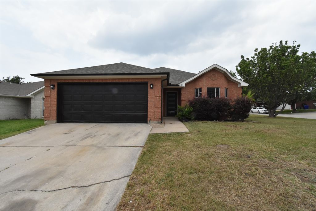 311 Stell Avenue, Mansfield, TX 76063
