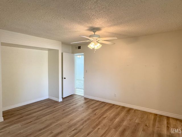 1316 Emery Avenue, Bakersfield, CA 93304