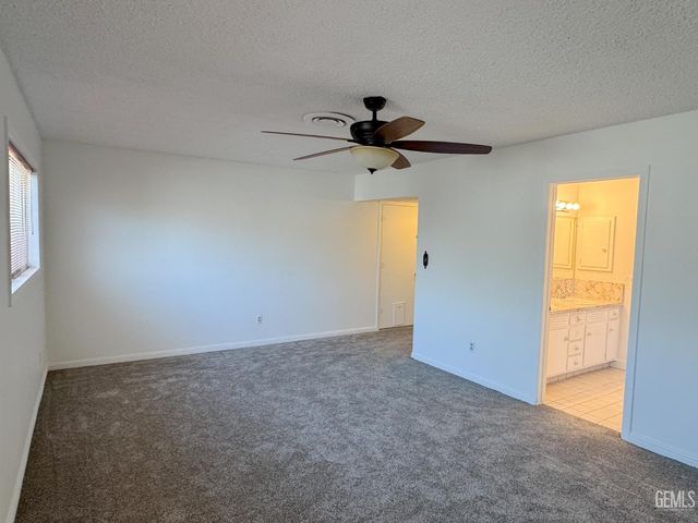 1316 Emery Avenue, Bakersfield, CA 93304