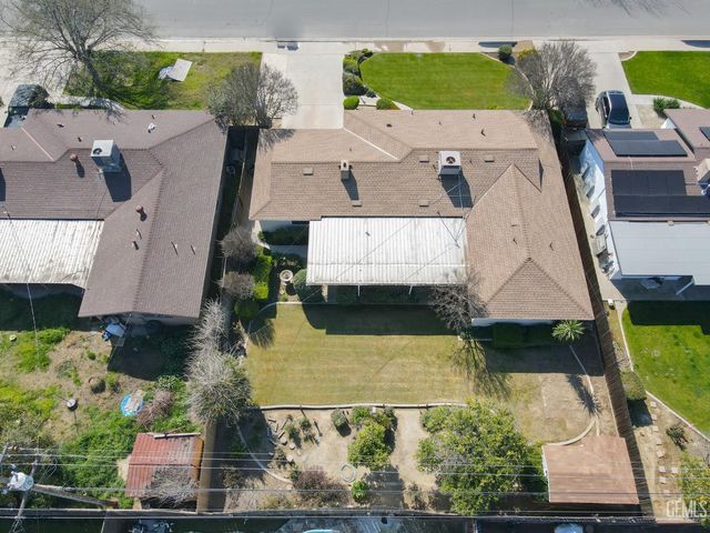 1316 Emery Avenue, Bakersfield, CA 93304
