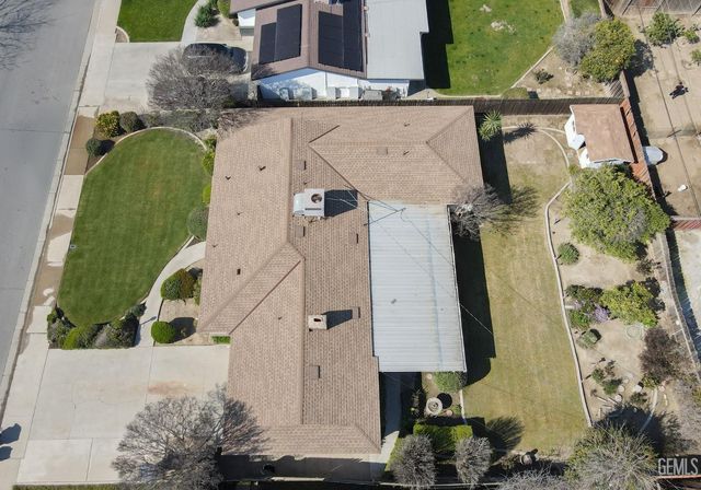 1316 Emery Avenue, Bakersfield, CA 93304