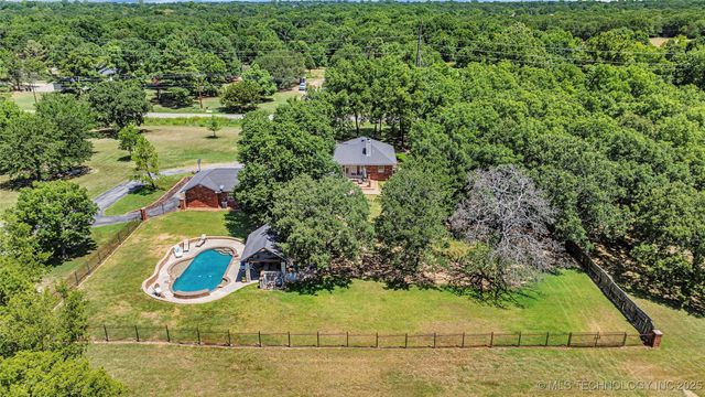 7023 Myall Road, Lone Grove, OK 73443