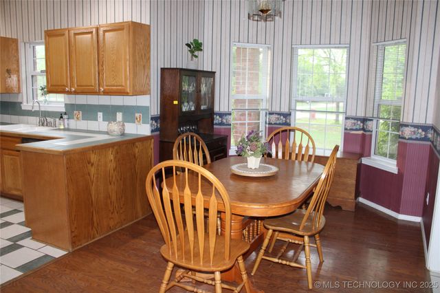 7023 Myall Road, Lone Grove, OK 73443