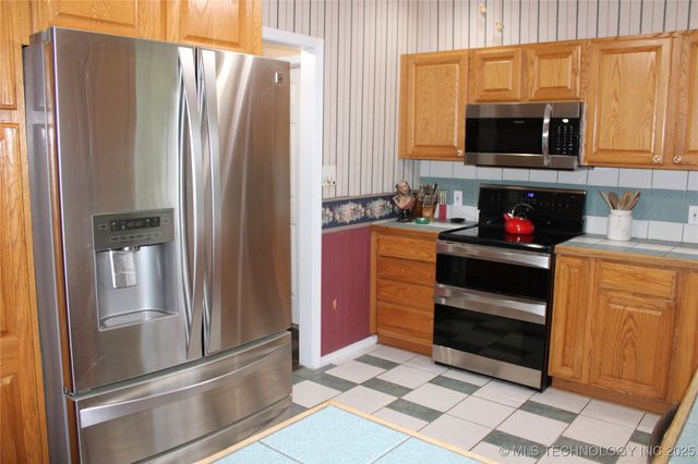 7023 Myall Road, Lone Grove, OK 73443