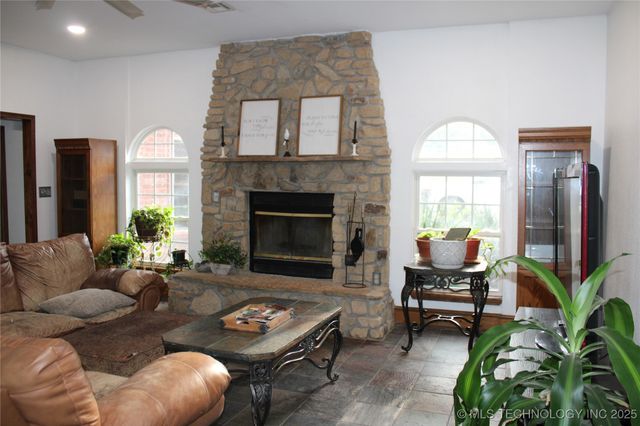 7023 Myall Road, Lone Grove, OK 73443